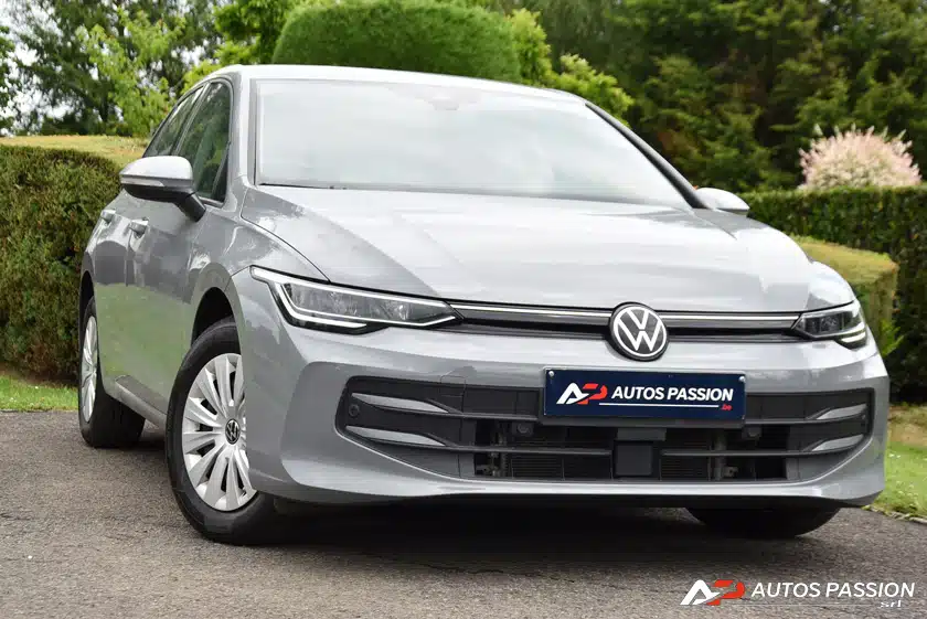 VOLKSWAGEN GOLF 8