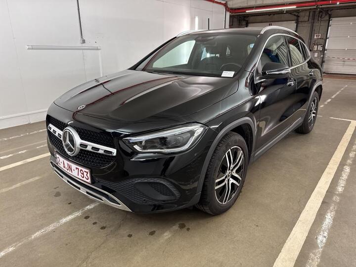 MERCEDES GLA 180 BUSINESS SOLUTION 2.0