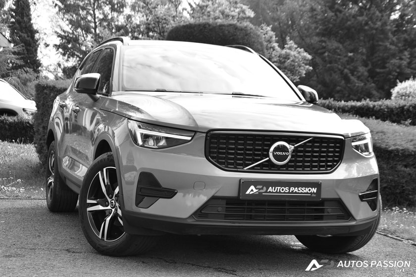 VOLVO XC40 DARK DESIGN